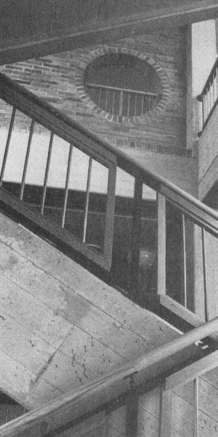 1982_04_F3_2