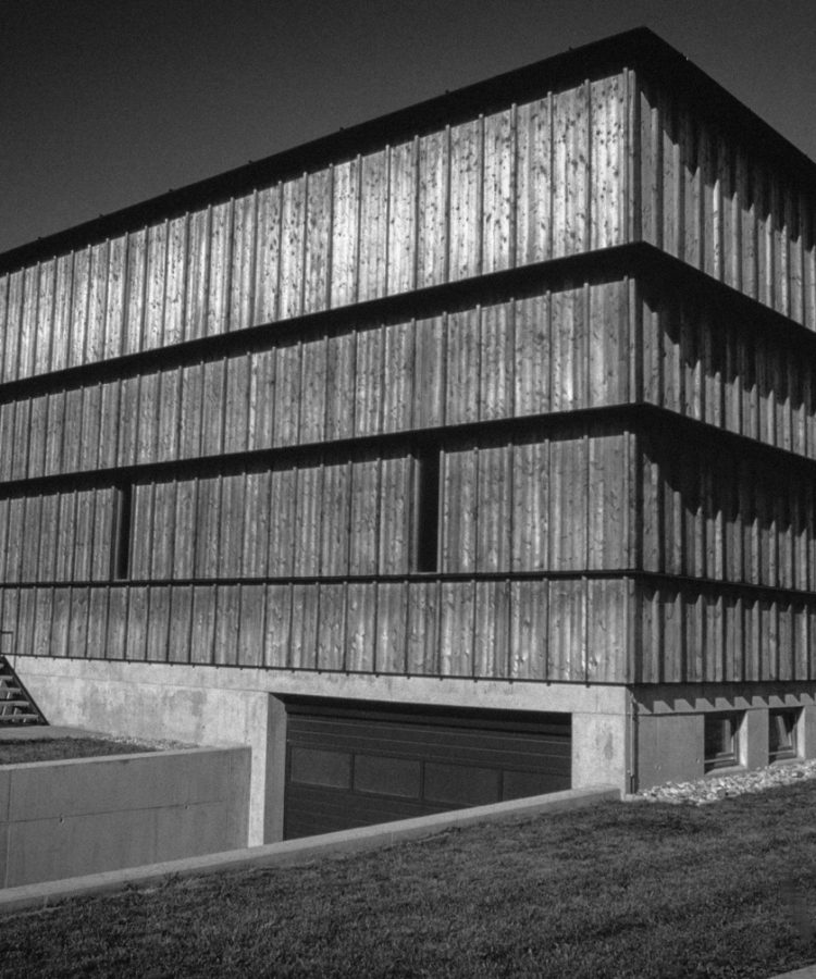 2000_01_D5
