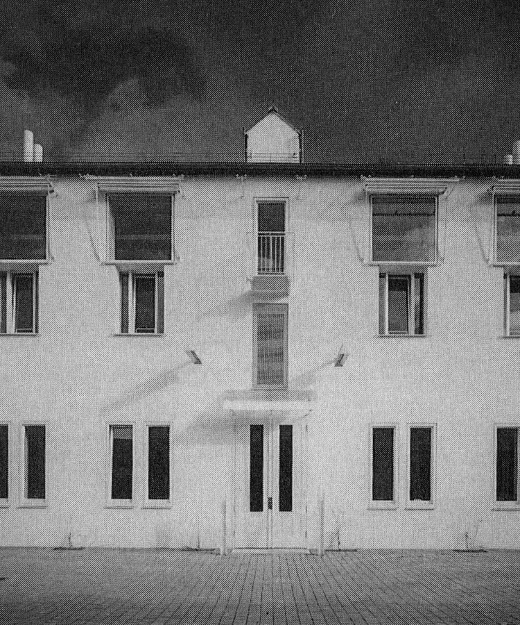 1990_08_F3