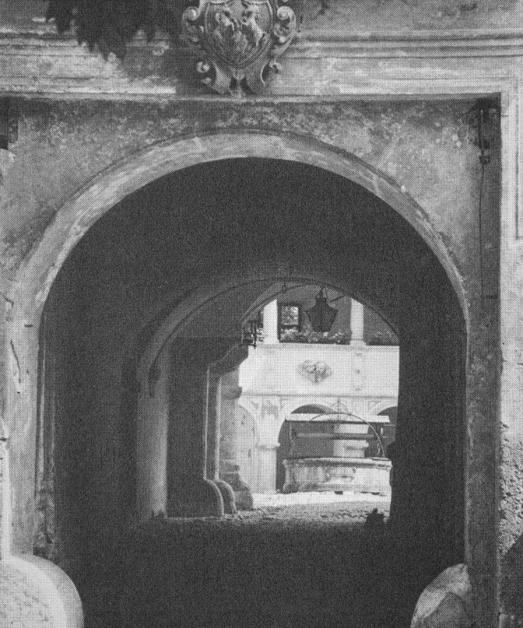 1981_21_F4
